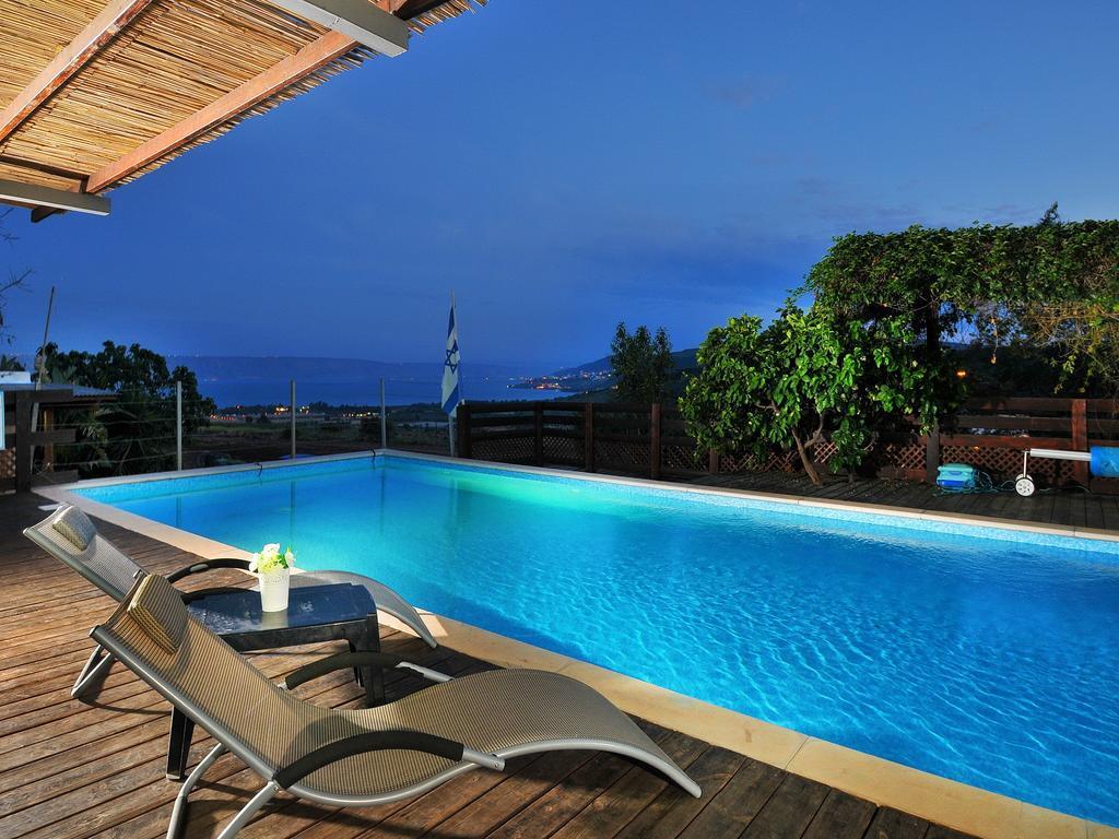 Mul Kinneret Livnim Exterior foto