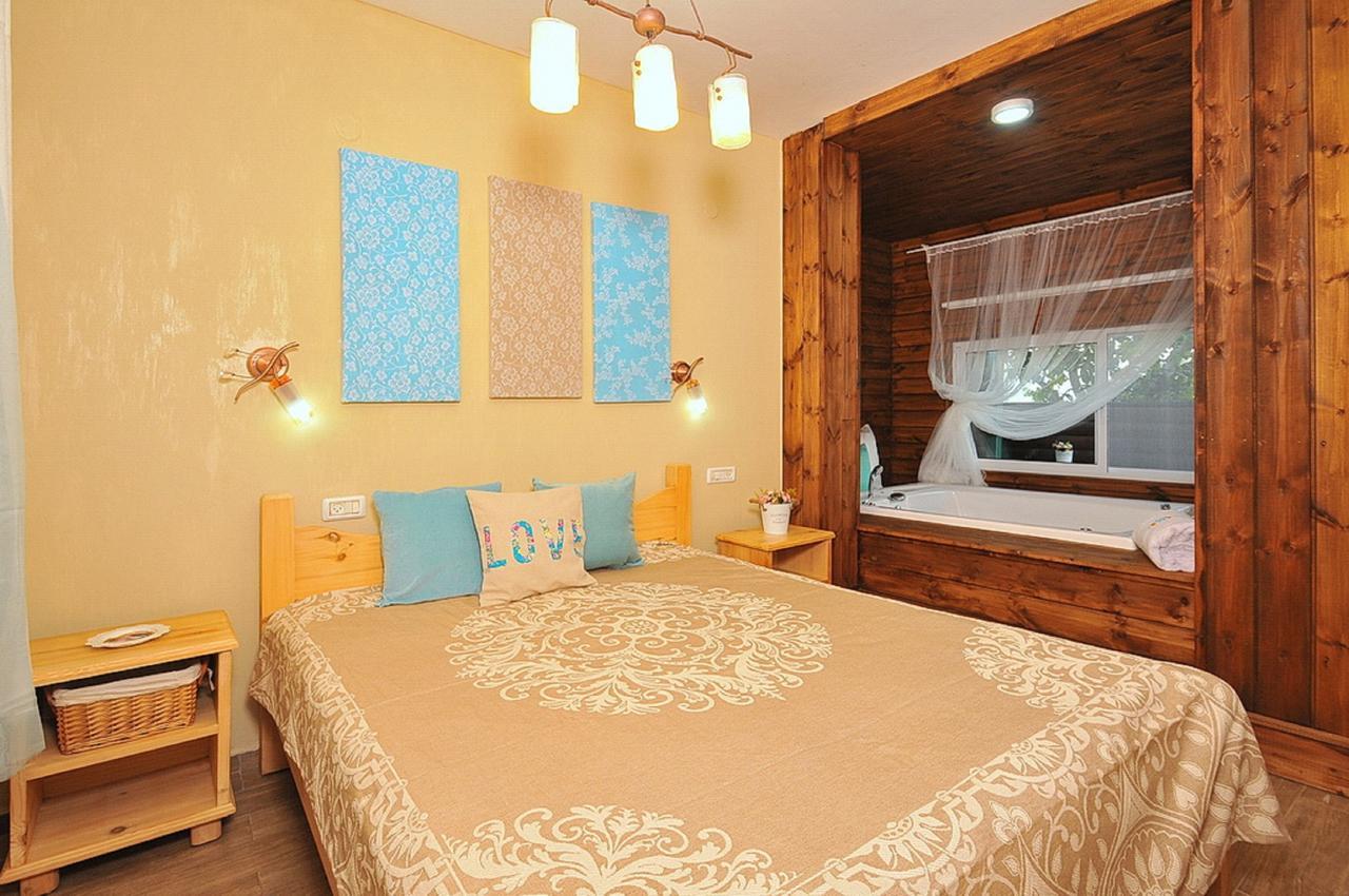 Mul Kinneret Livnim Exterior foto